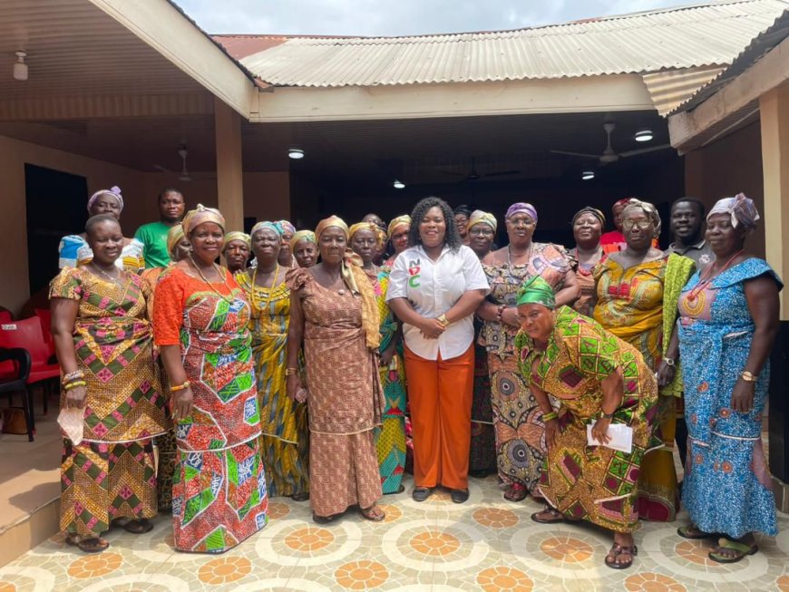 A ROYAL ENCOUNTER – OBAAPA TINA MEETS QUEEN MOTHERS OF AGONAMAN