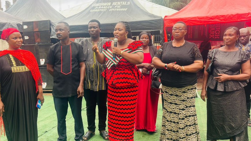 Agona West Incoming Mp, Obaapa Tina Attends the funeral of the mother of renowned singer/Mc, Oduku in grand style